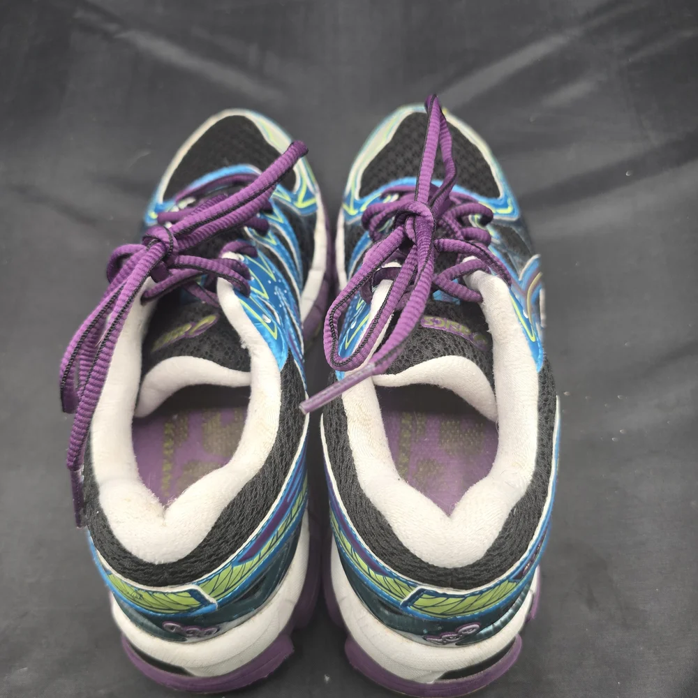 Asics step into